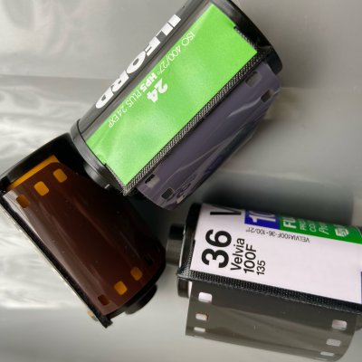 35mm-film-cassetts